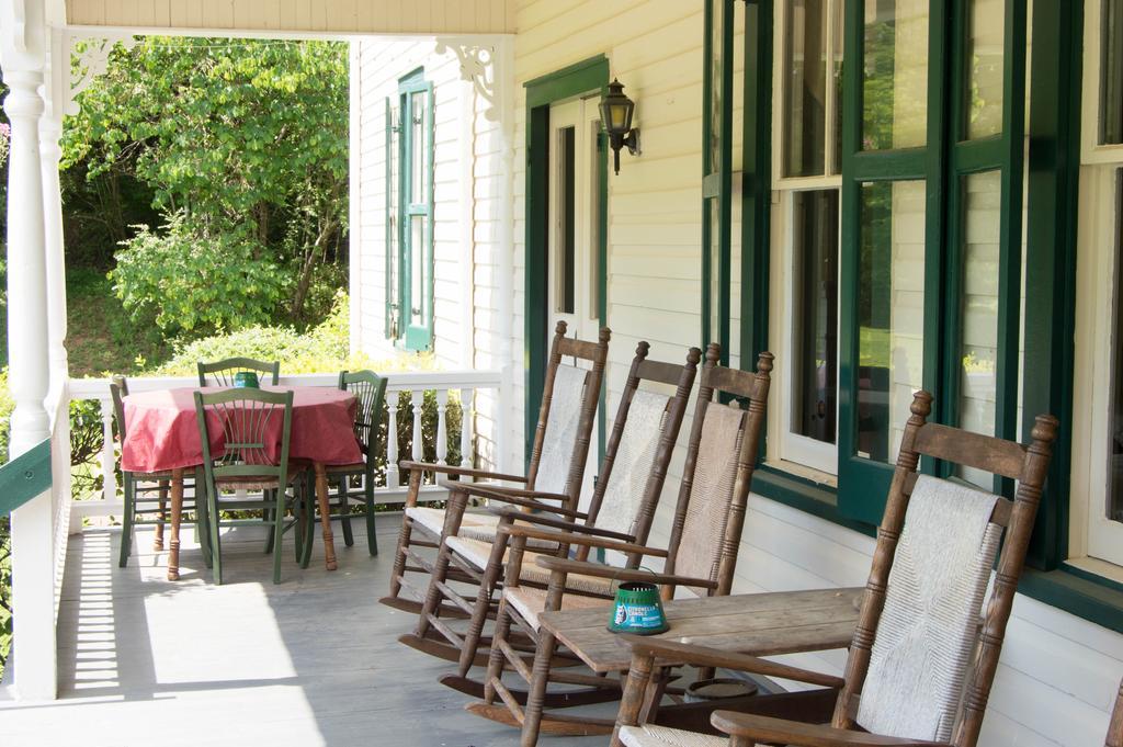 Mountain Rose Inn Woolwine Екстер'єр фото