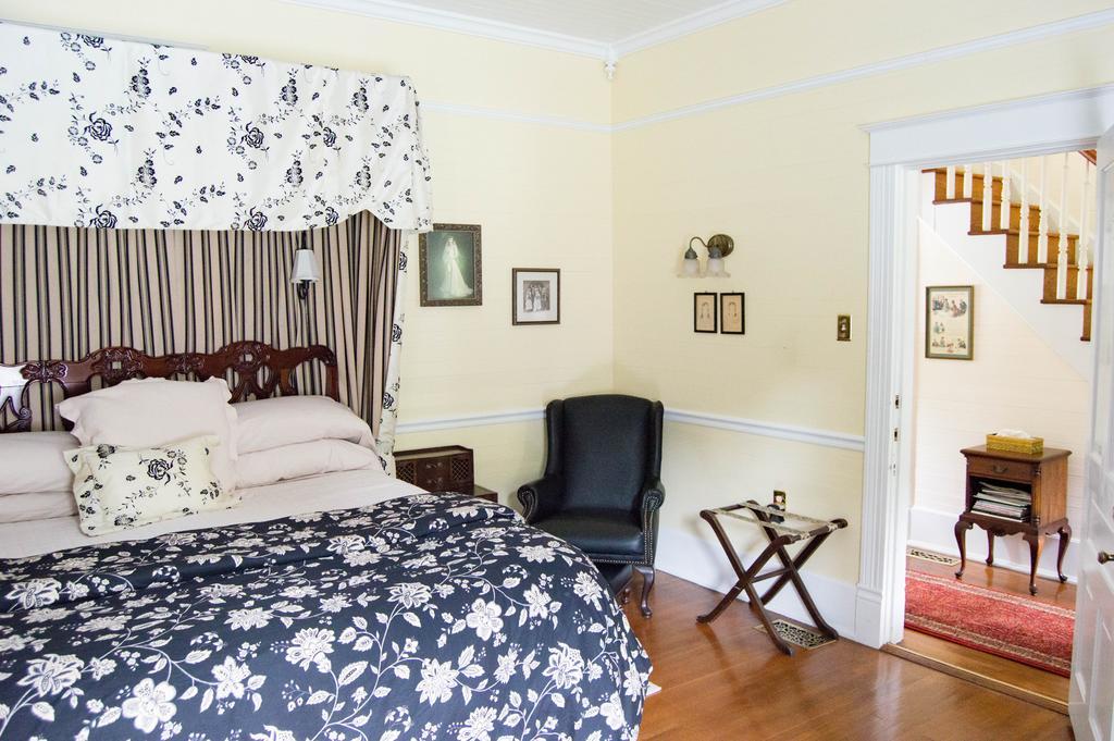 Mountain Rose Inn Woolwine Екстер'єр фото