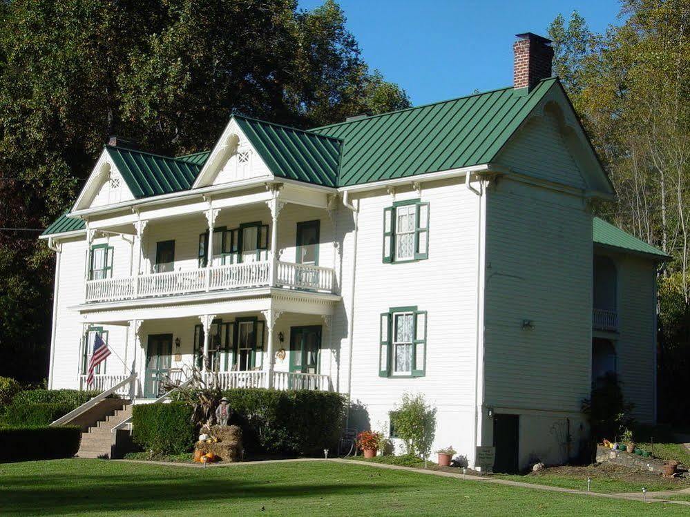 Mountain Rose Inn Woolwine Екстер'єр фото