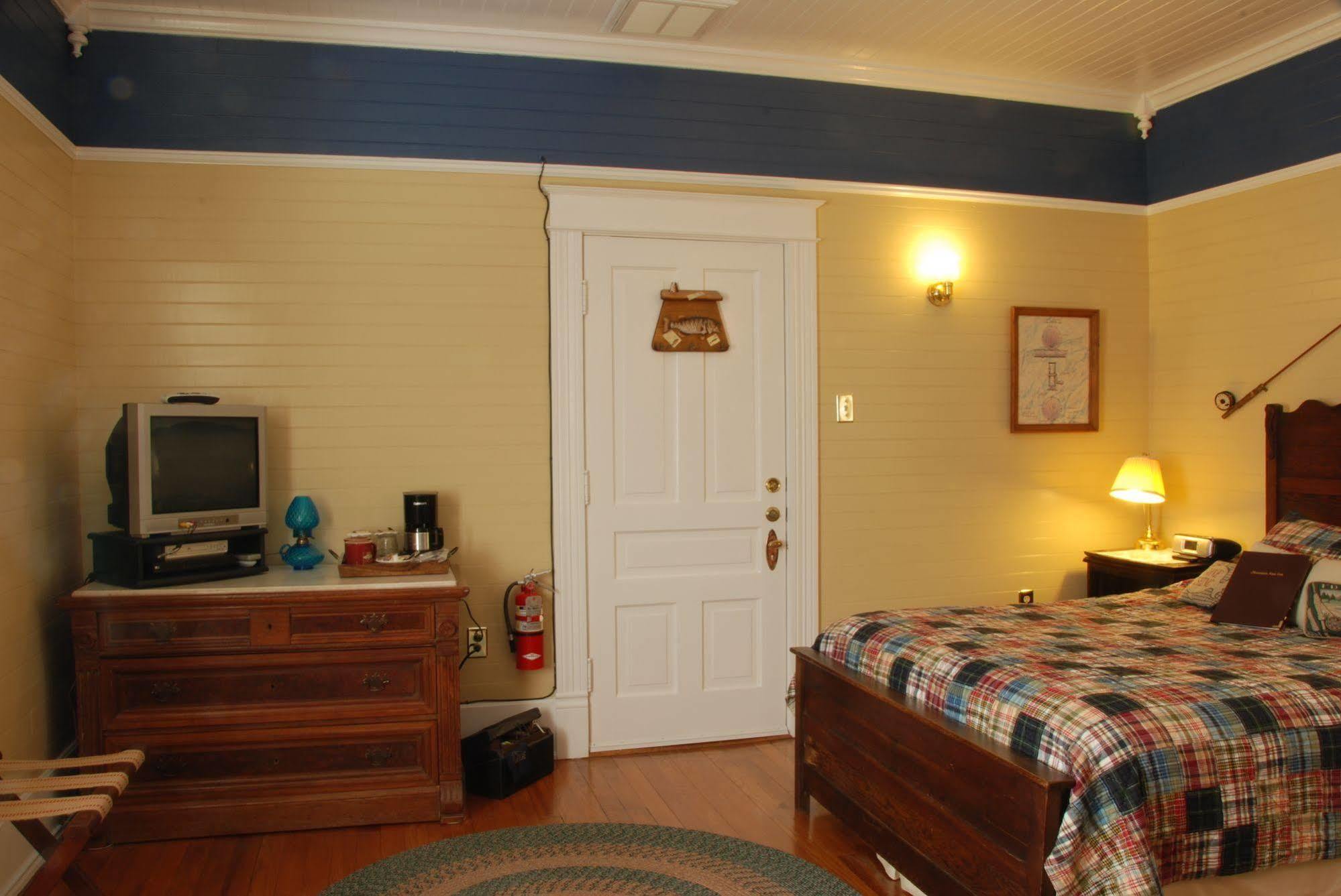 Mountain Rose Inn Woolwine Екстер'єр фото